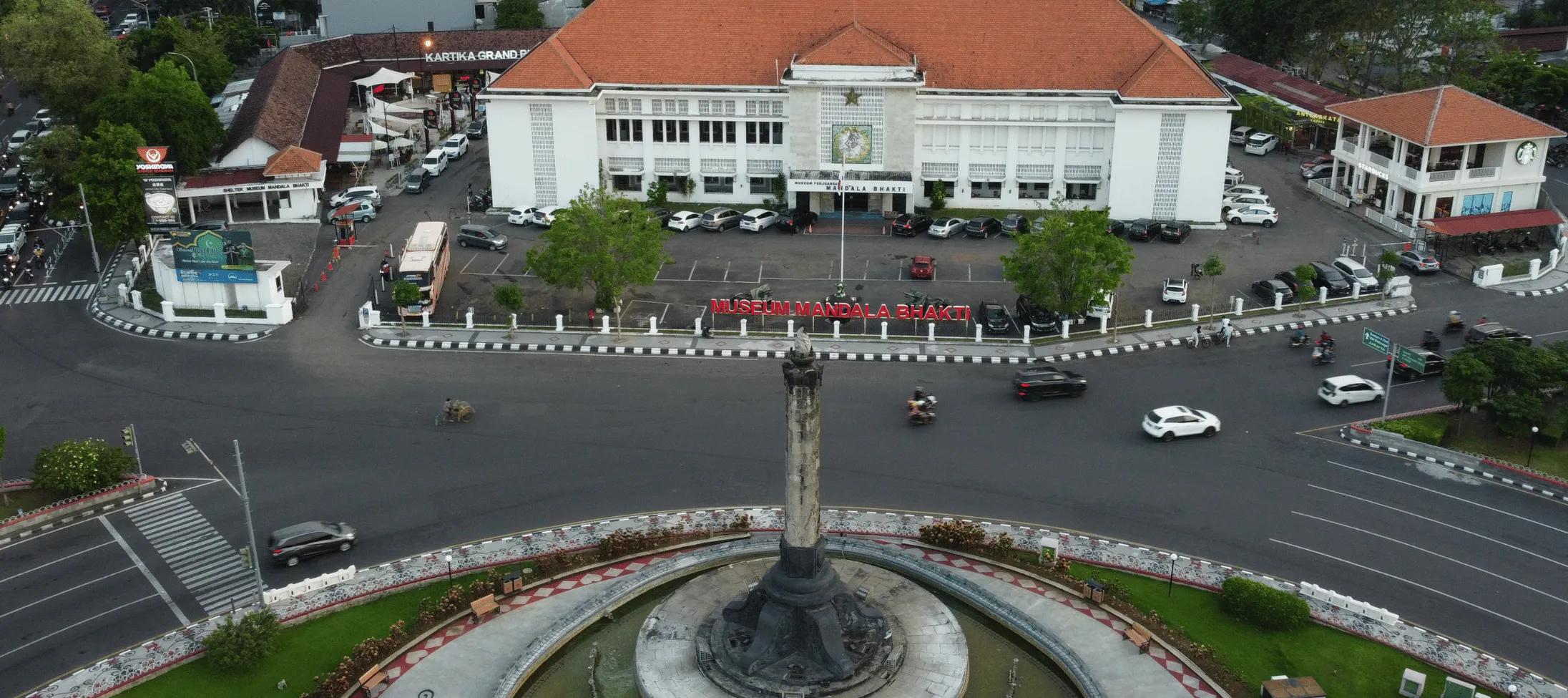 Perjalanan Bebas Stres Dengan Driver Profesional & BBM